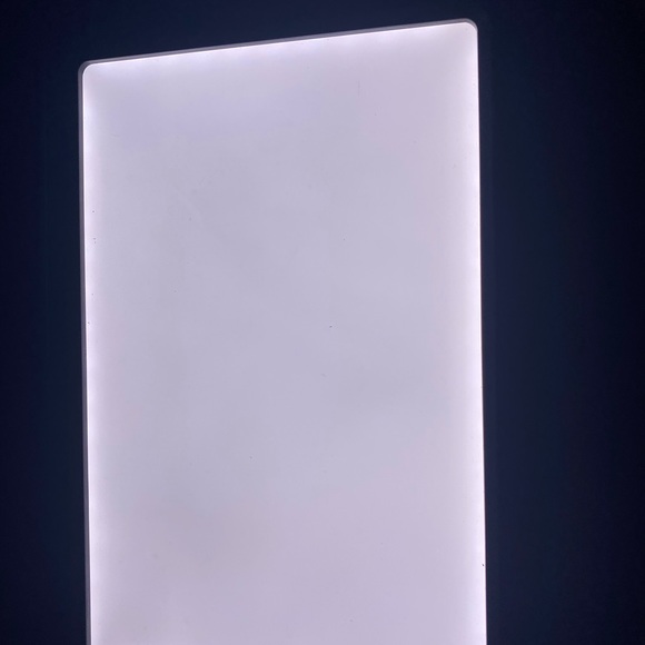 Studio light - Picture 2 of 2